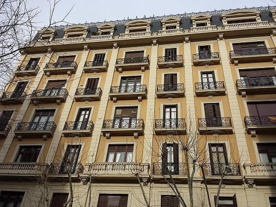 Rehabilitación de fachada en Barcelona, C/ Numancia 56.